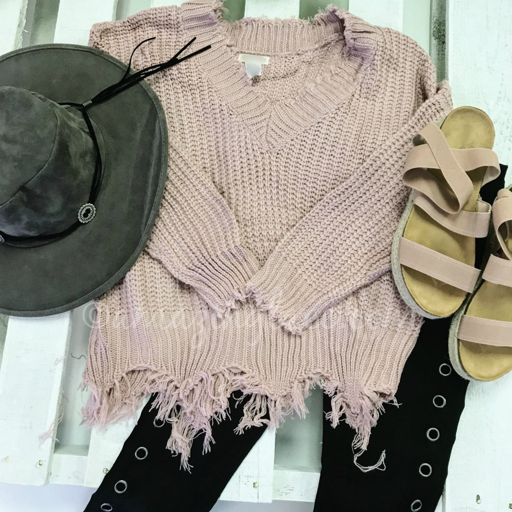 MAUVE FRAYED SWEATER AND GROMMET JEANS OUTFIT