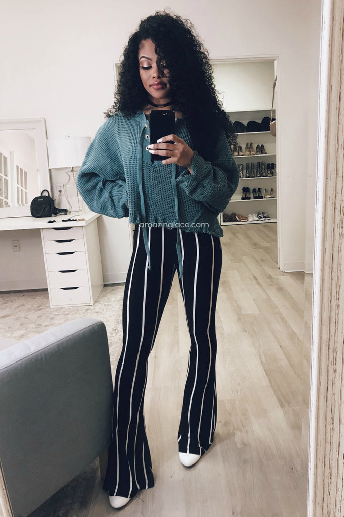 CROPPED SWEATER AND STRIPED PANTS OUTFIT