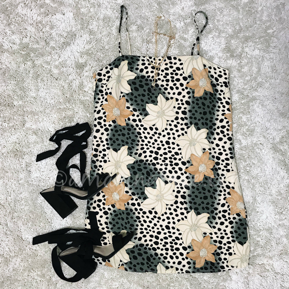 AMUSE SOCIETY FLORAL SLIP DRESS AND HEELS OUTFIT