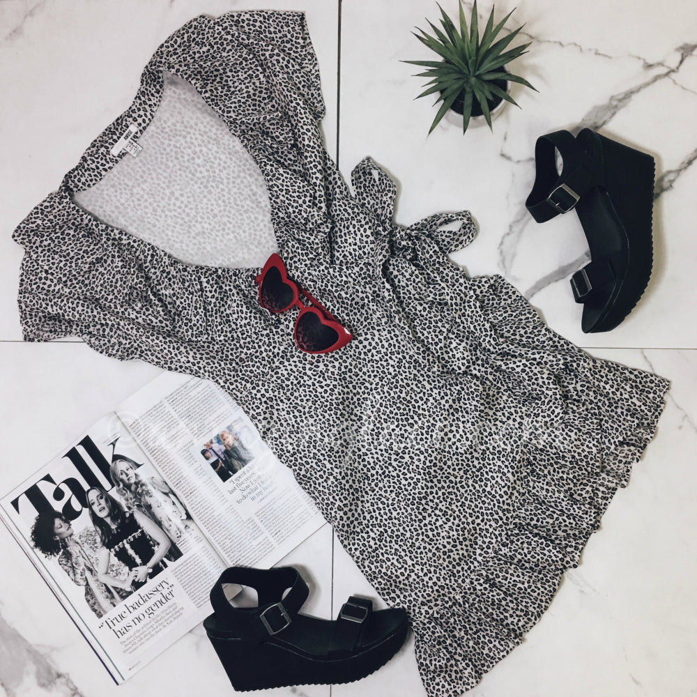 LEOPARD DRESS AND PLATFORMS OUTFIT
