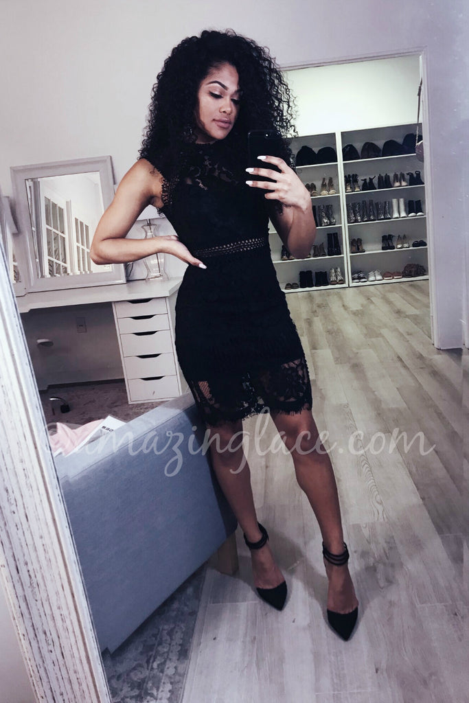 BLACK LACE DRESS AND HEELS OUTFIT
