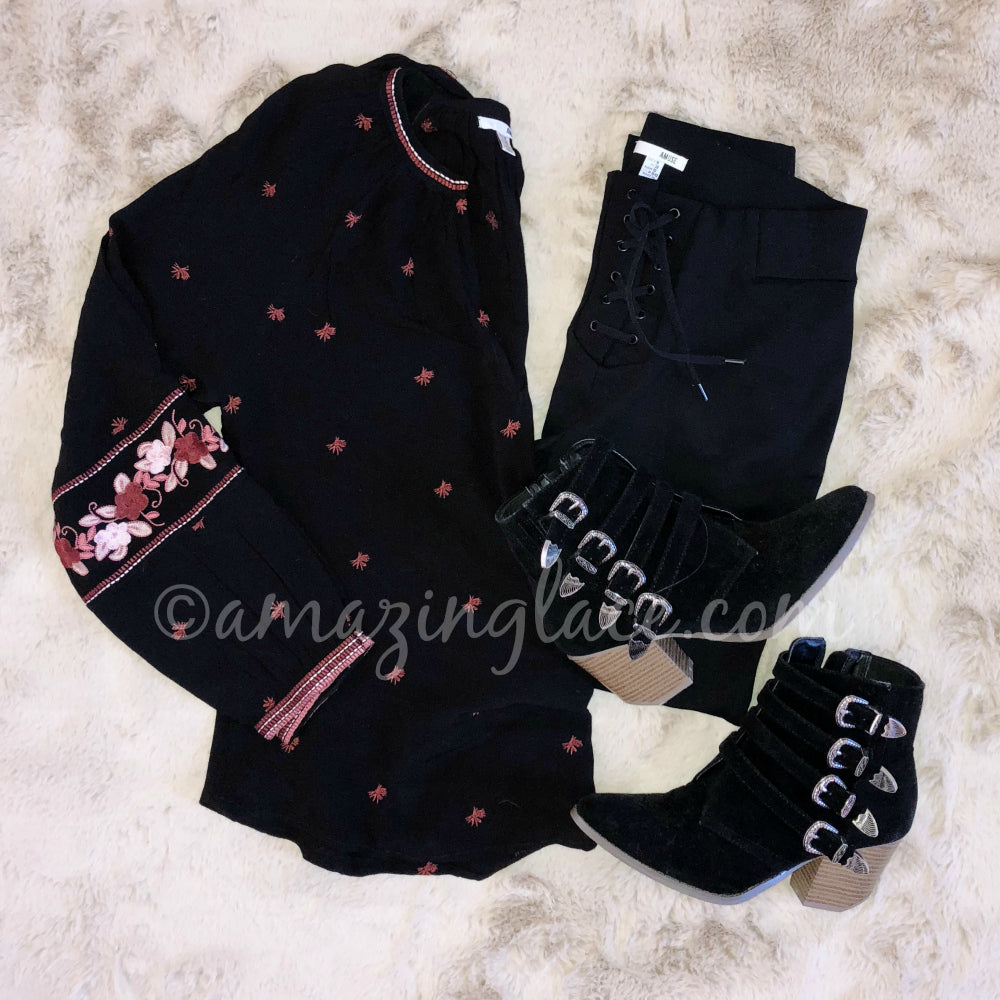 AMUSE SOCIETY TOP & PANTS AND BLACK BOOTIES OUTFIT