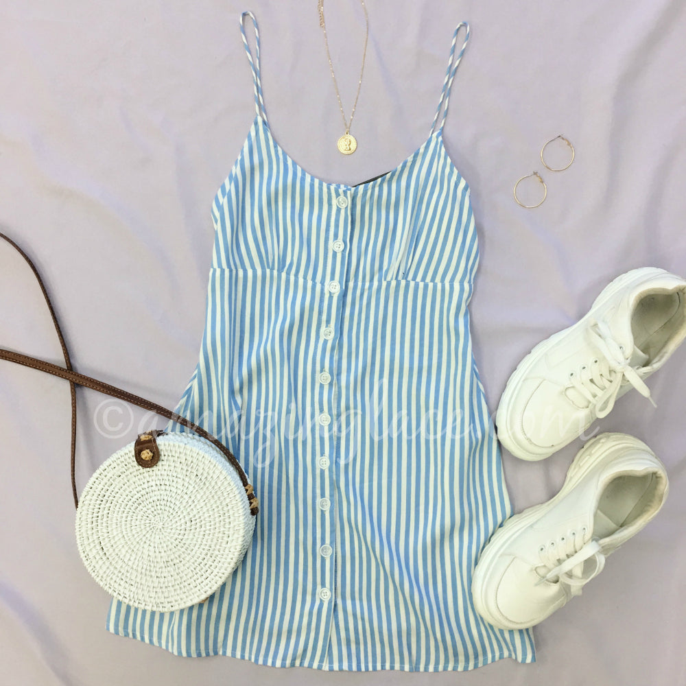 MOTEL STRIPED BLUE DRESS AND PLATFORM SNEAKS OUTFIT