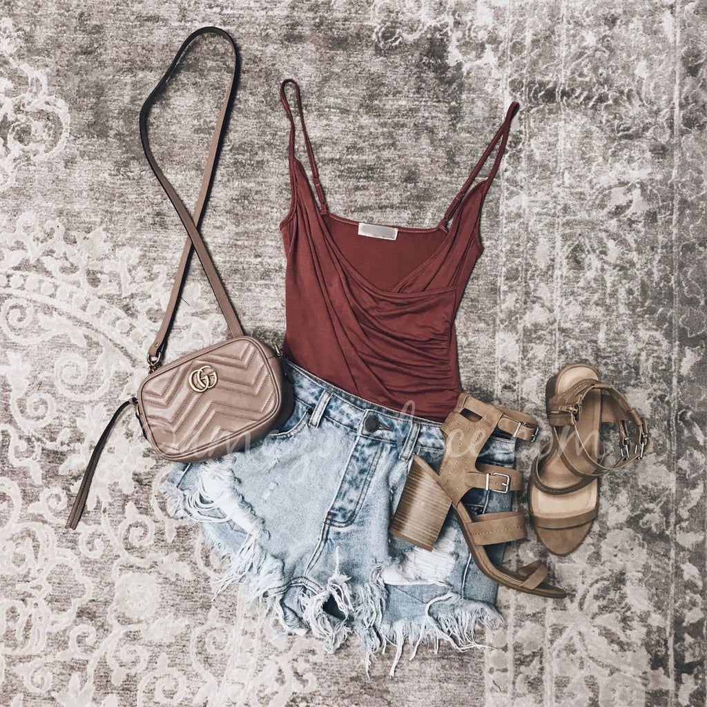 BRICK BODYSUIT DENIM SHORTS AND HEELS OUTFIT