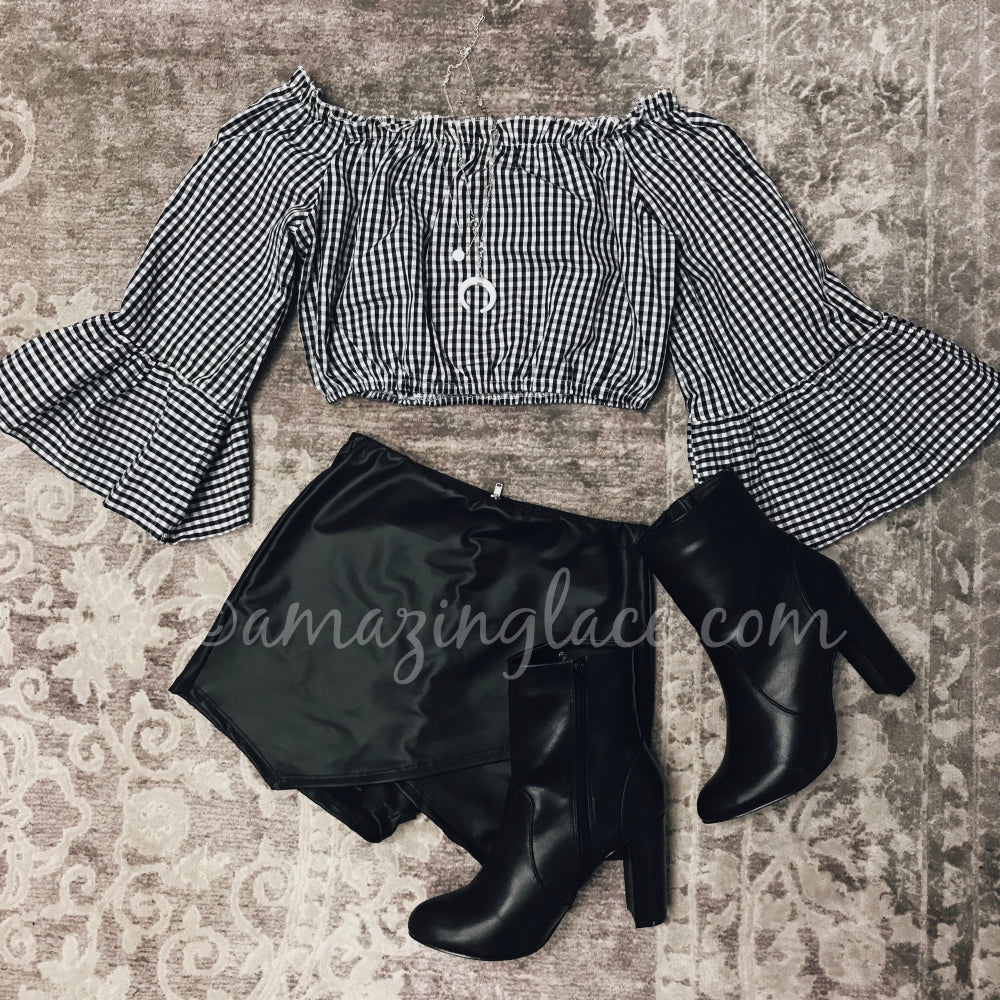 GINGHAM CROP TOP AND BLACK SKORT OUTFIT
