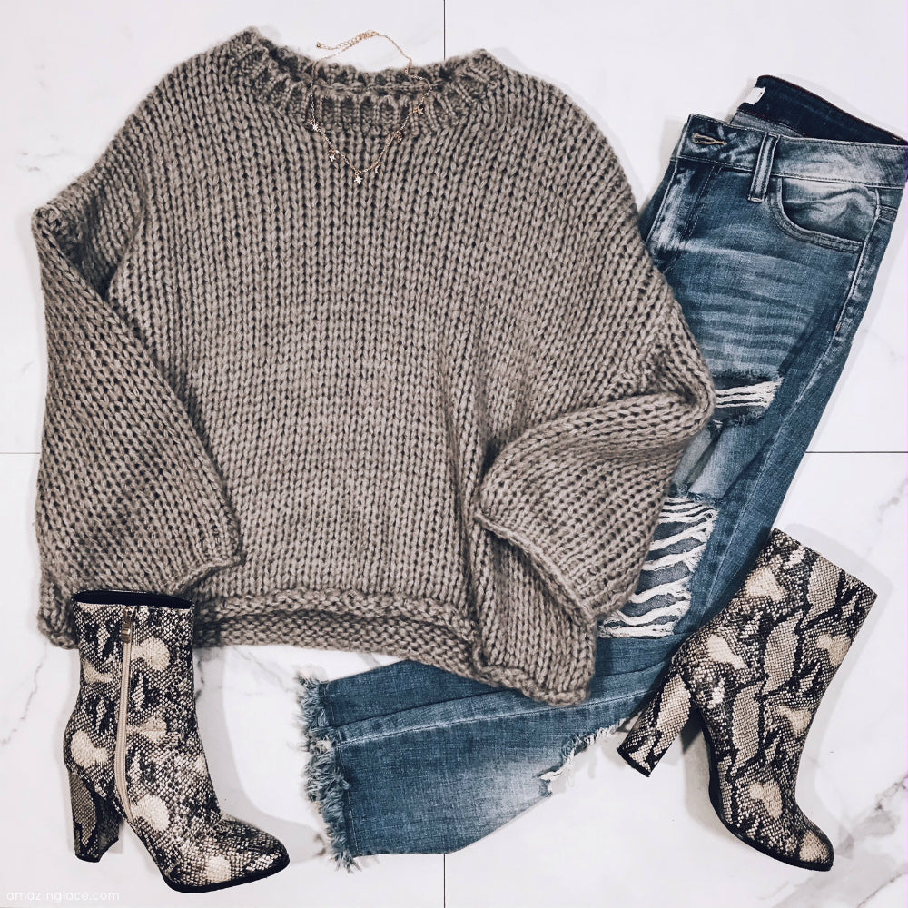 CHUNKY SWEATER AND JEANS WITH SNAKE SKIN BOOTIES OUTFIT