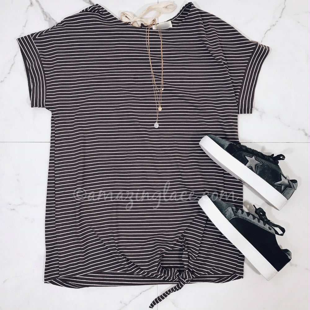 STRIPED JERSEY DRESS AND STAR SNEAKERS OUTFIT