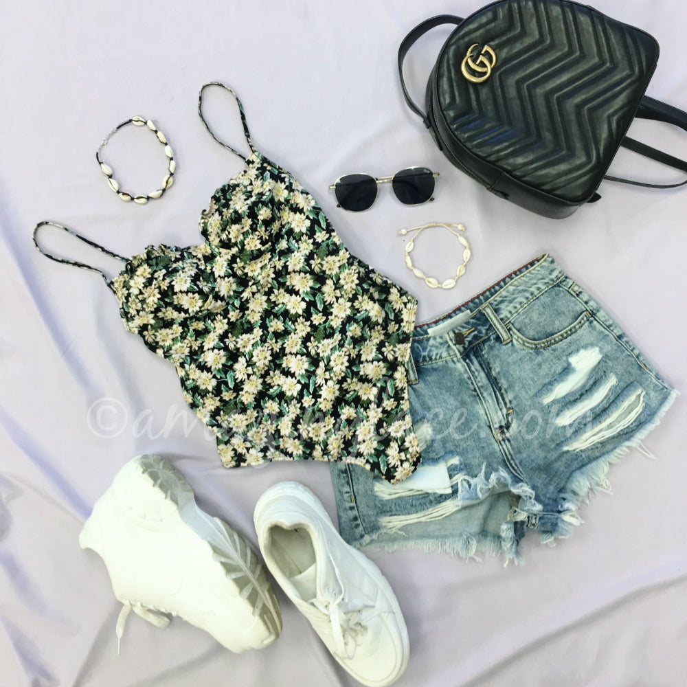 MOTEL FLORAL BODYSUIT AND DENIM SHORTS OUTFIT
