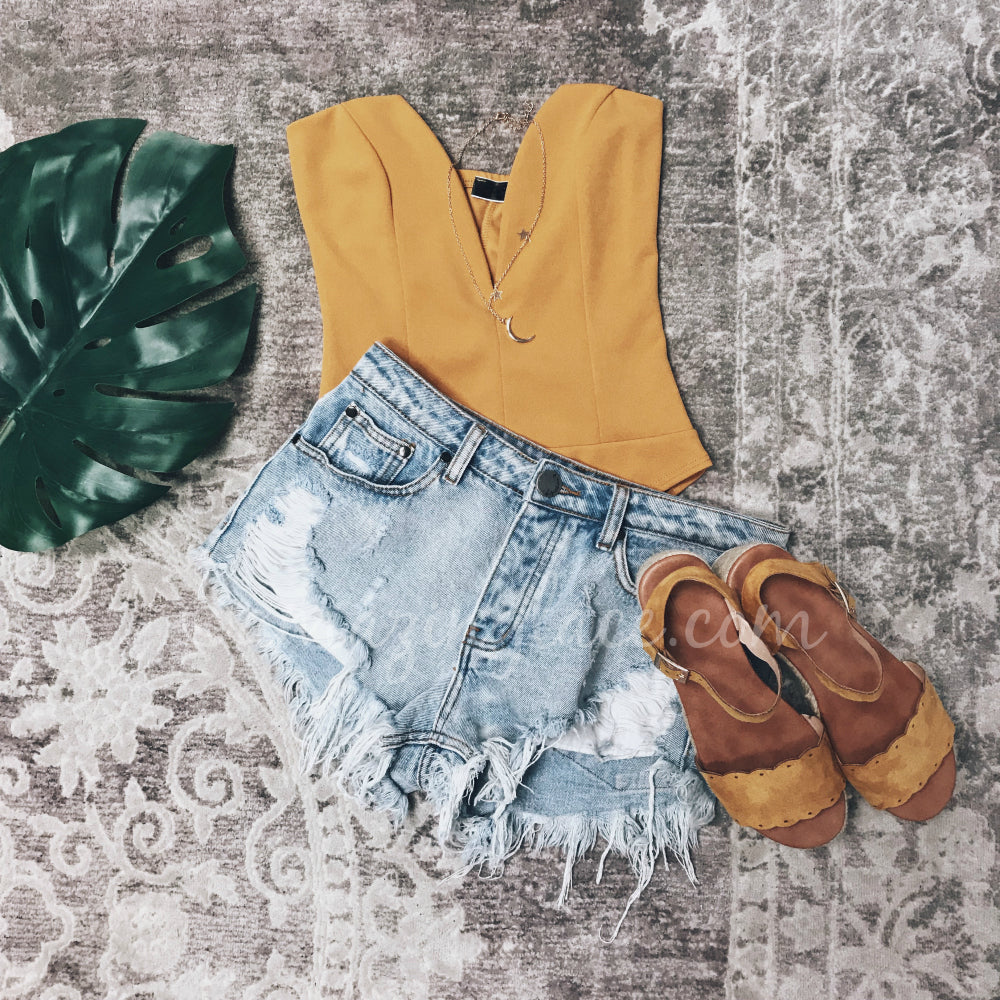MUSTARD BODYSUIT AND DENIM SHORTS OUTFIT