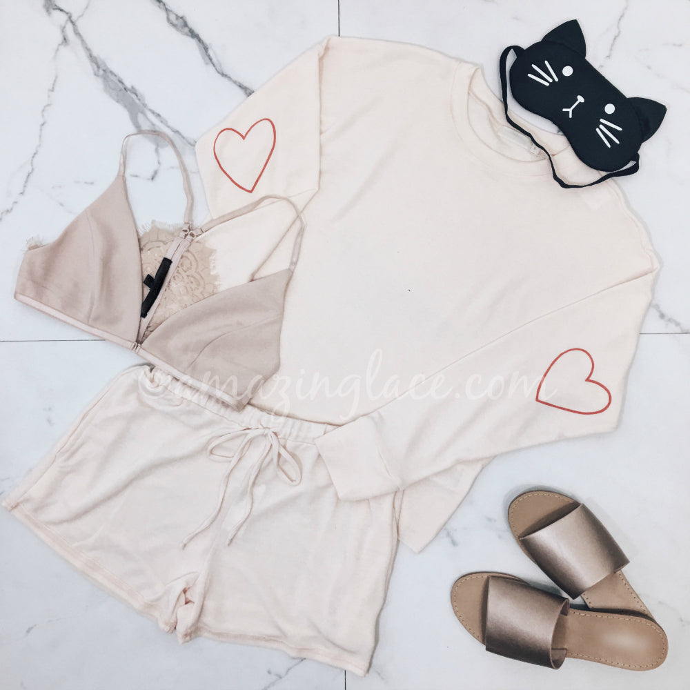 HEART TOP AND PEACH SHORTS OUTFIT