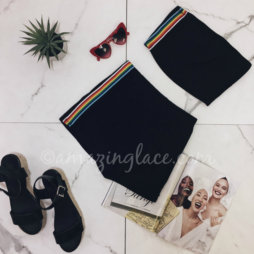 BLACK STRIPED SET AND ESPADRILLES OUTFIT