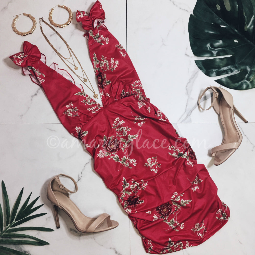 RED FLORAL DRESS AND HEELS OUTFIT