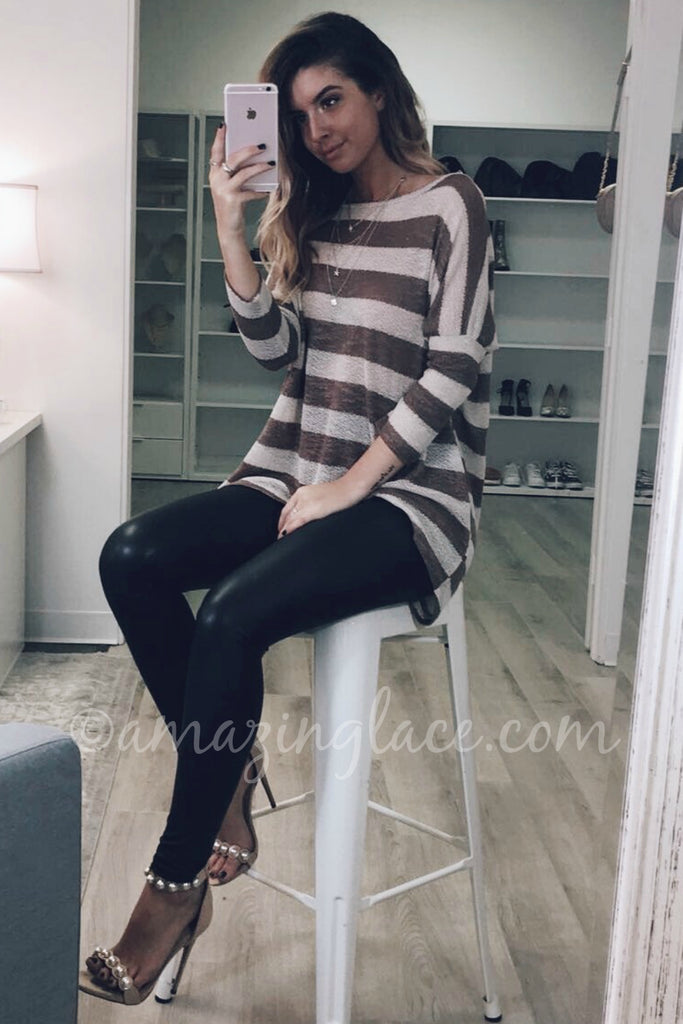 STRIPED TOP AND FAUX LEATHER LEGGINGS OUTFIT