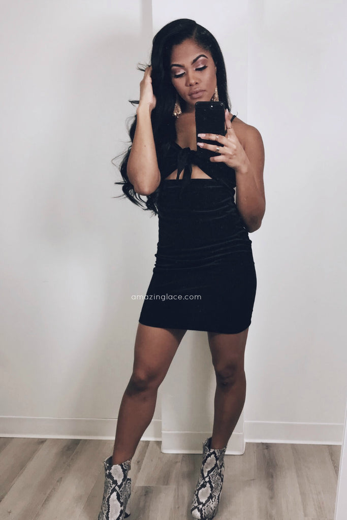 BLACK VELVET MINI DRESS OUTFIT