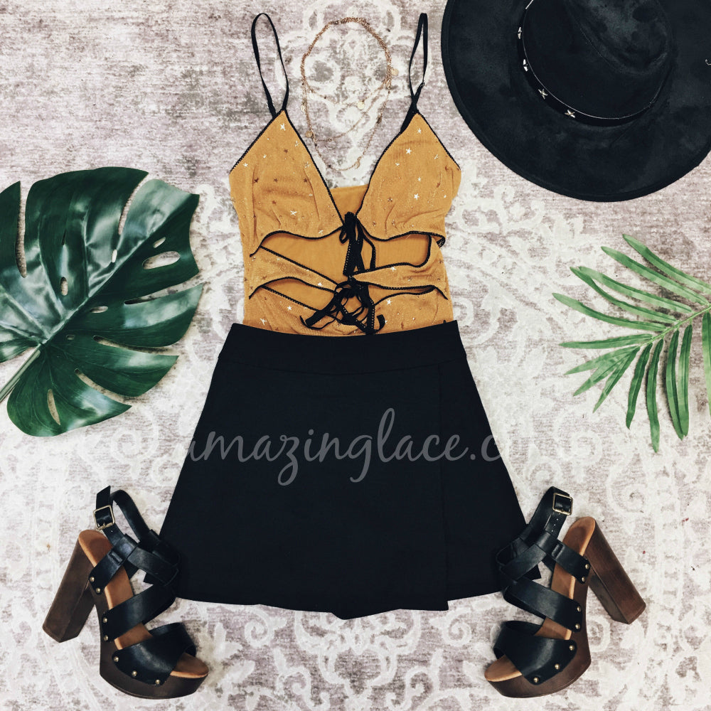 YELLOW BODYSUIT AND CHUNKY HEELS OUTFIT