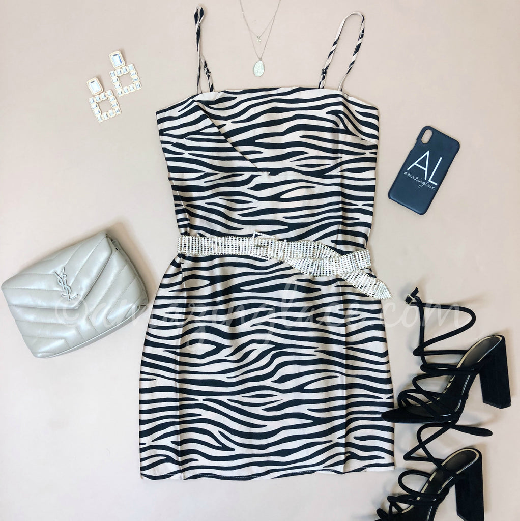 ZEBRA DRESS AND BLACK HEELS OUTFIT
