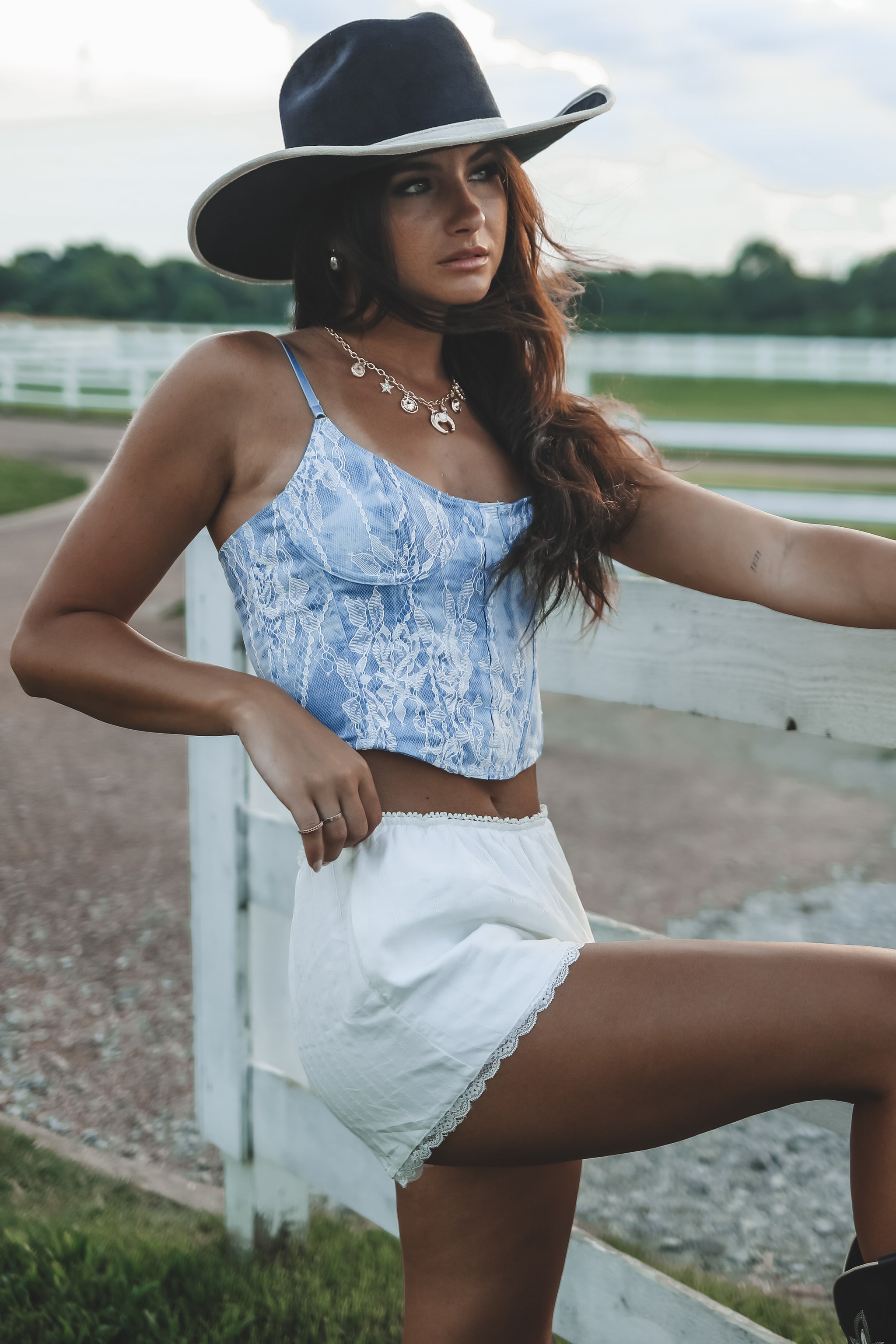 トップス MEDI DENIM TOUCH LACE MIXTUNIC CAMISOLE Denim With A Touch Of Lace Corset Top – Amazing Lace