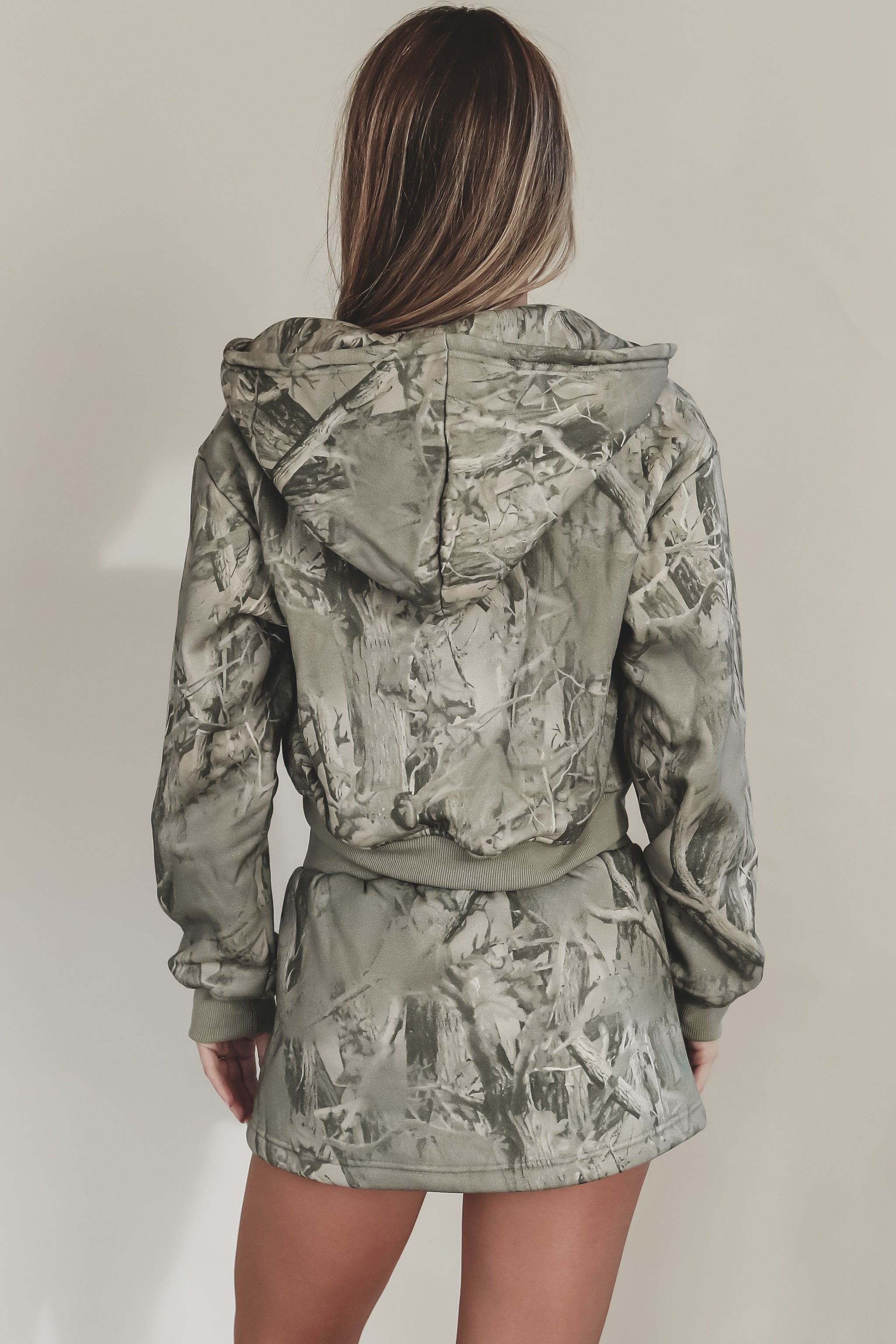 Airport Crush Washed Camo Cropped Zip Up Jacket – Amazing Lace