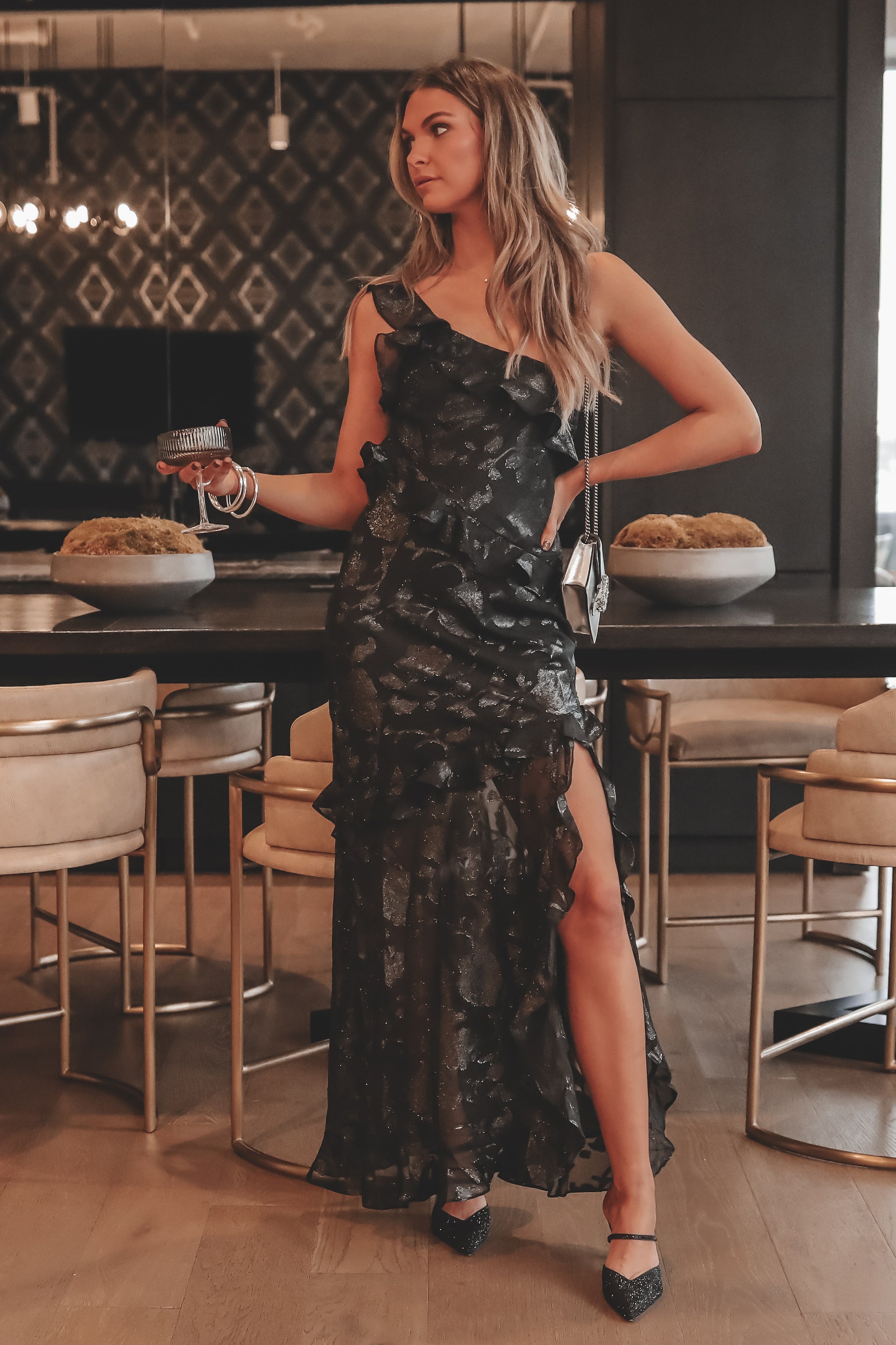 DEAL ASTR THE LABEL Andrea Dress – Amazing Lace