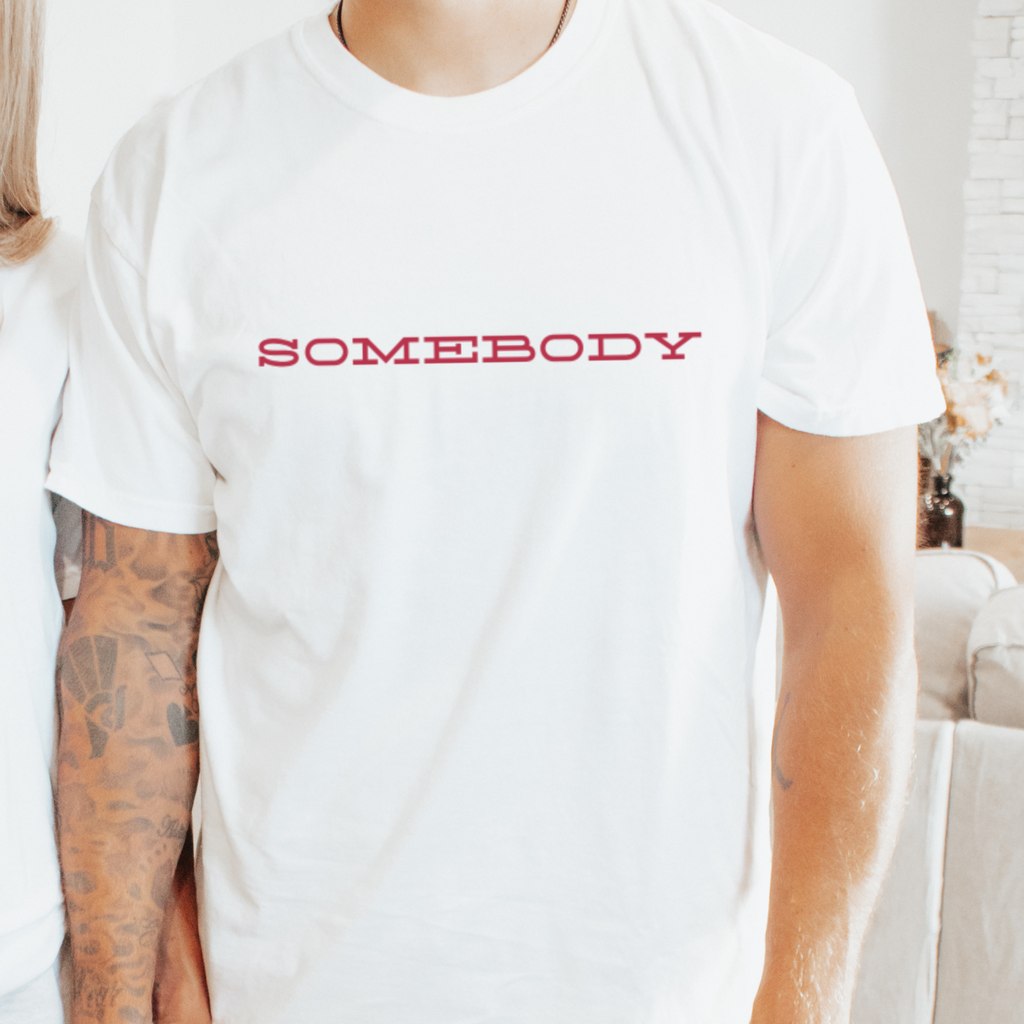 Men’s Somebody comfort colors tee 